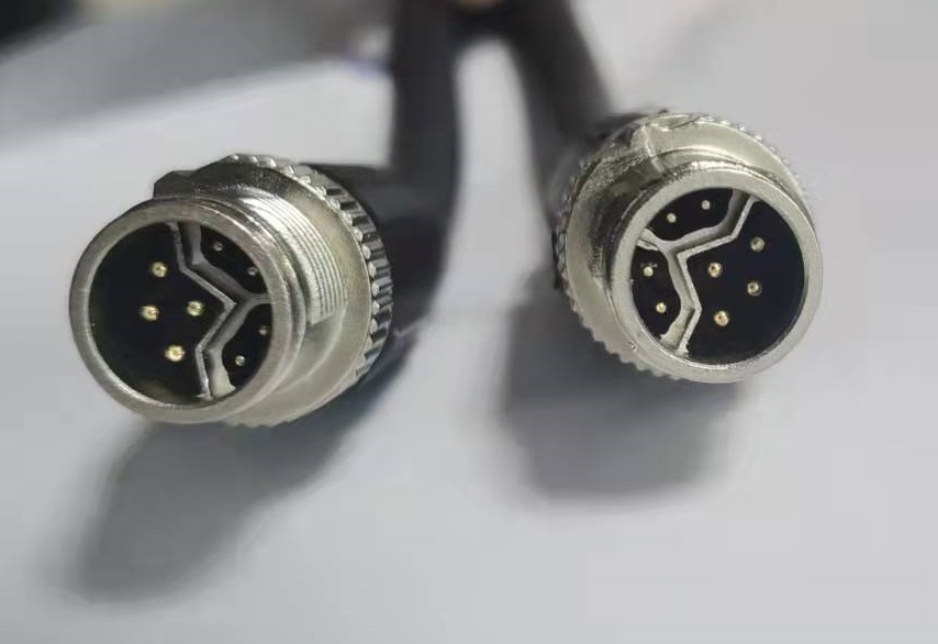 M12 Y coded 4+4 power and signal output M12 connector