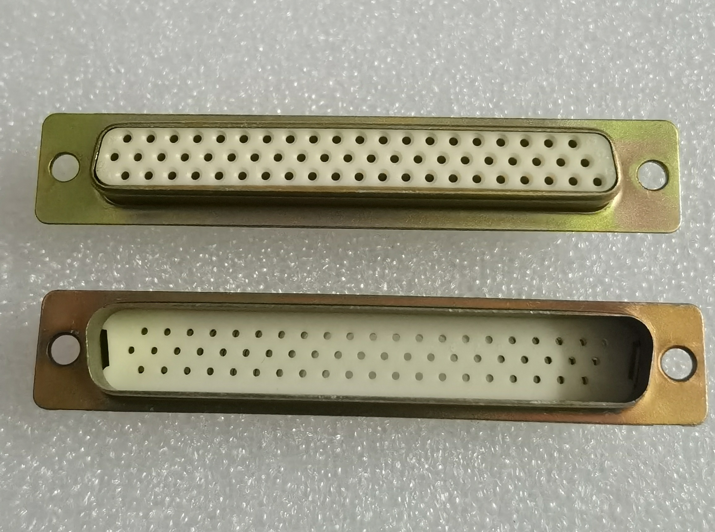 62pin military D-SUB connector M243081-14F ITT connector M243083-14F