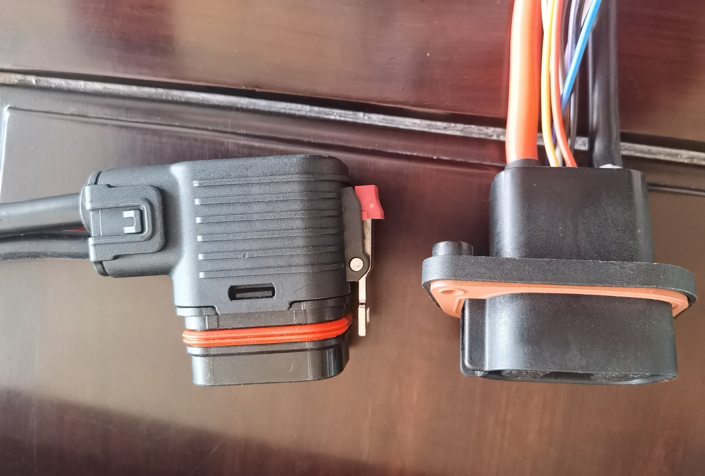 100A battery pack 2+10 waterproof connector battery connector