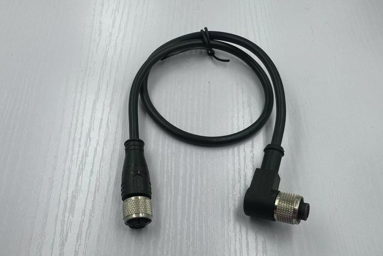 The Versatility of Crown Connectors in Industrial Use