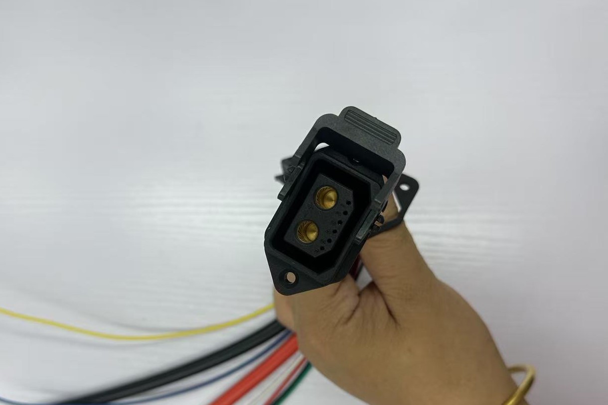 Innovative Crown Spring Designs for Improved Electrical Contact in EVs